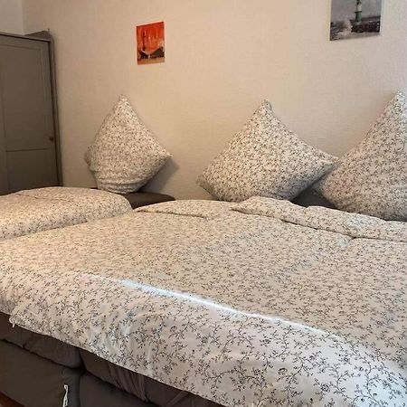 Beste Lage In Rostock: 2-Zimmerwohnung Mit Balkon Im 1.Og Exterior photo