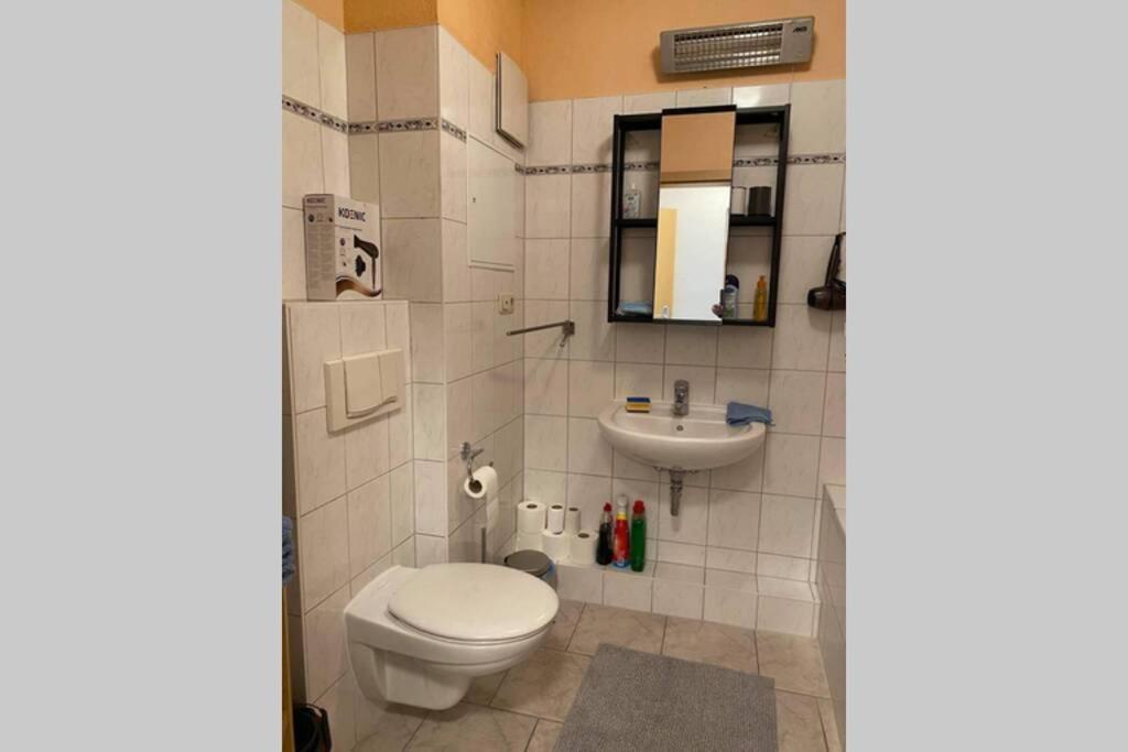 Beste Lage In Rostock: 2-Zimmerwohnung Mit Balkon Im 1.Og Exterior photo