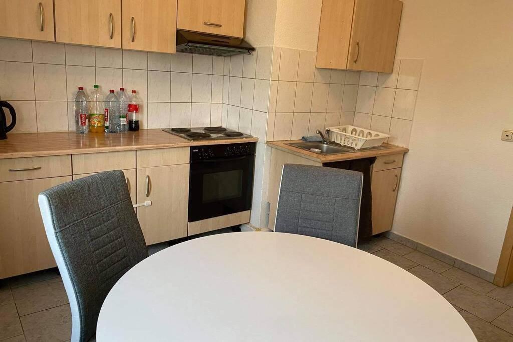 Beste Lage In Rostock: 2-Zimmerwohnung Mit Balkon Im 1.Og Exterior photo